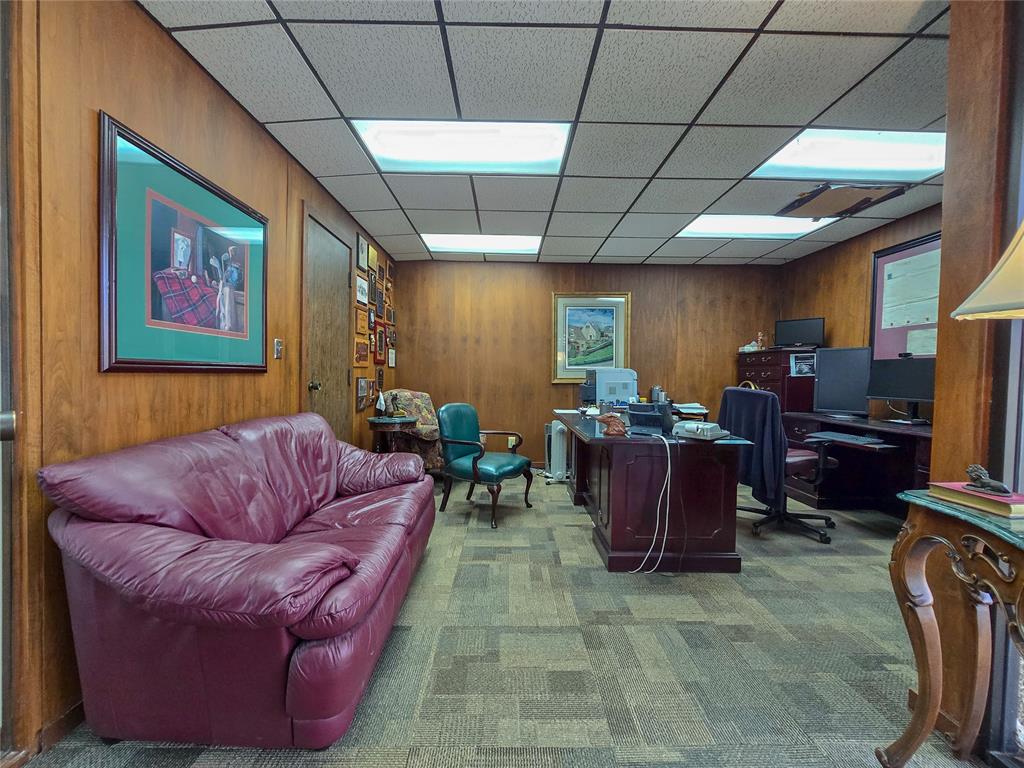 123 W Highland Street