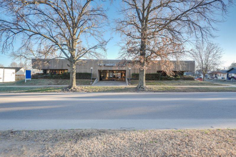 123 W Highland Street