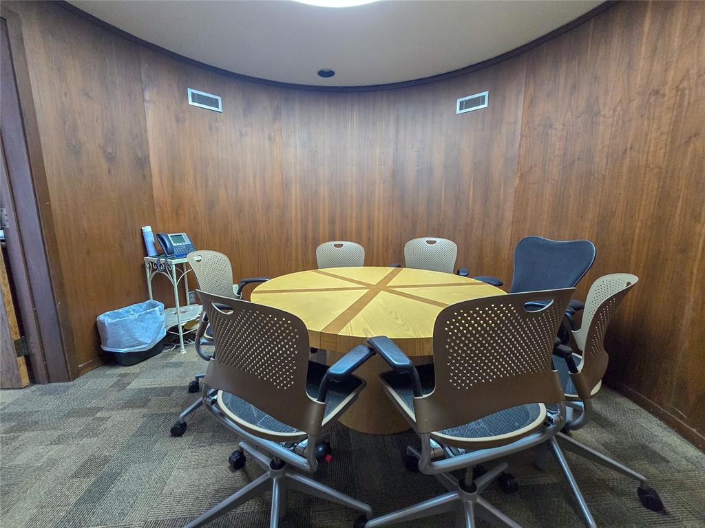 123 W Highland Street