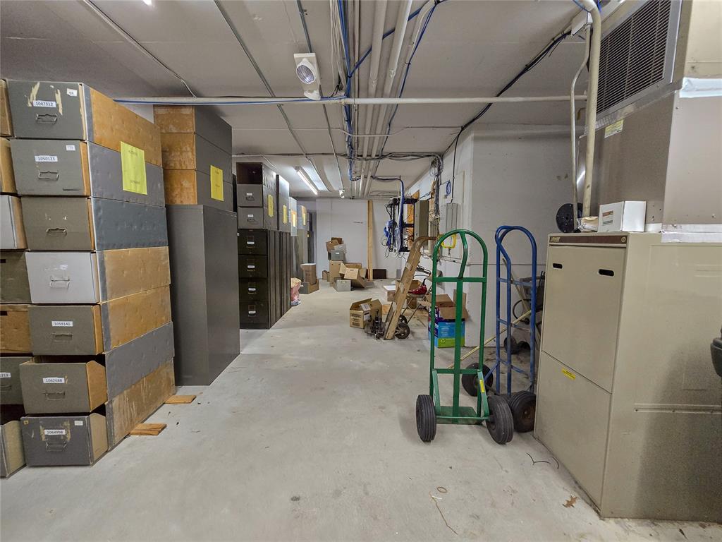 123 W Highland Street