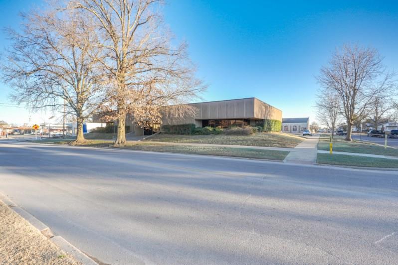 123 W Highland Street