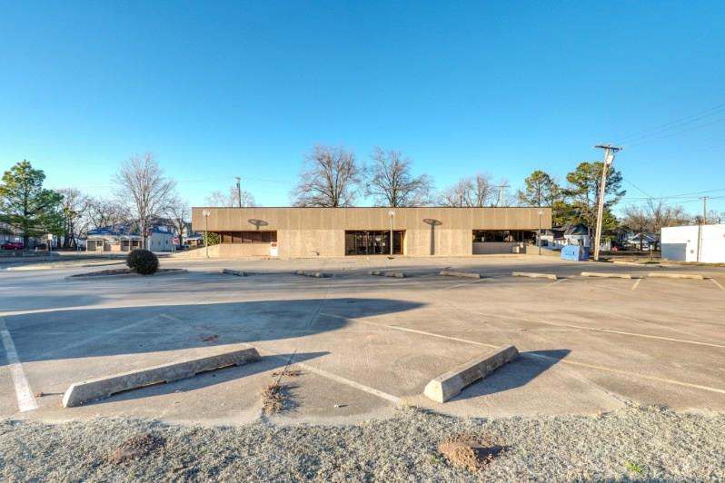 123 W Highland Street