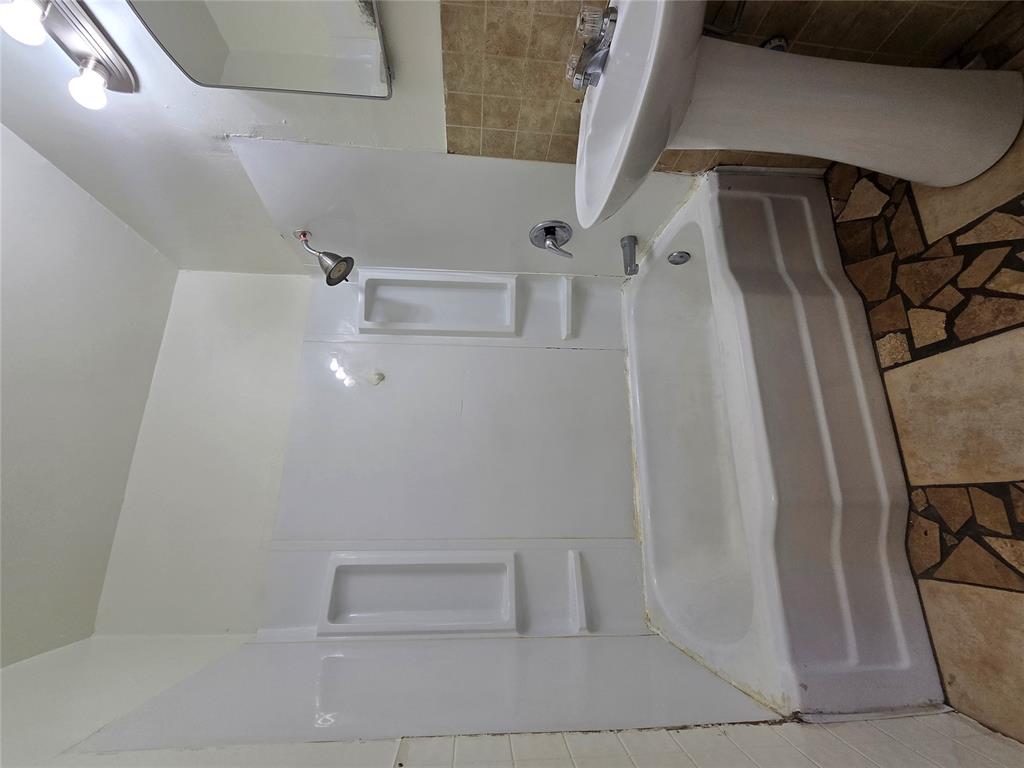 2106 N Aydelotte Avenue