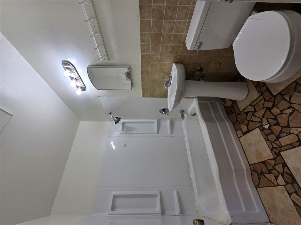 2106 N Aydelotte Avenue