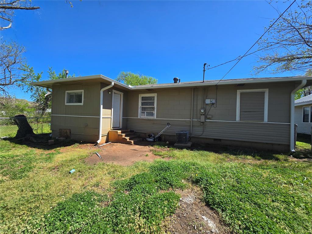 2106 N Aydelotte Avenue