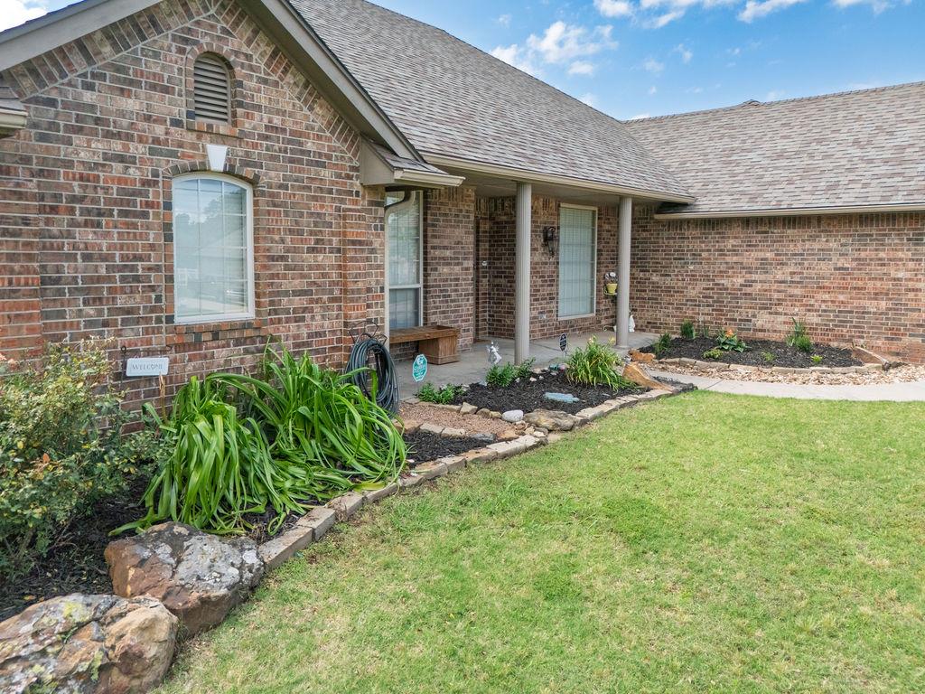 1712 Pecan Crossing Drive
