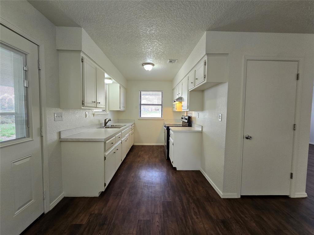807 N Beard Avenue
