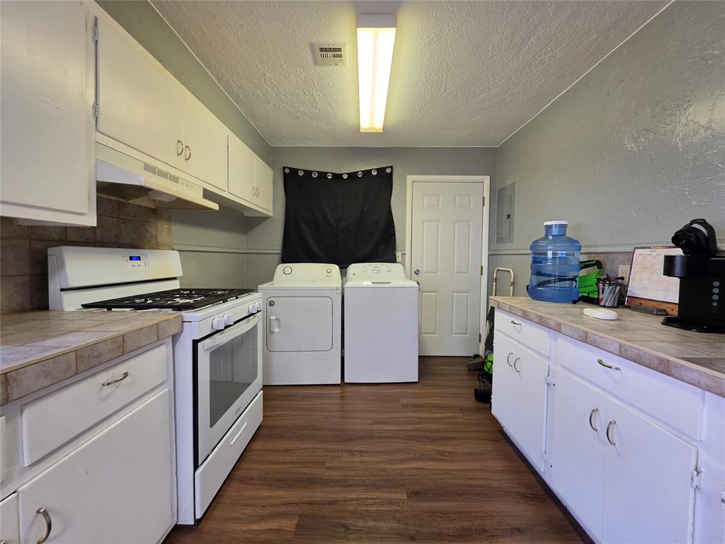 309 N Roosevelt Avenue