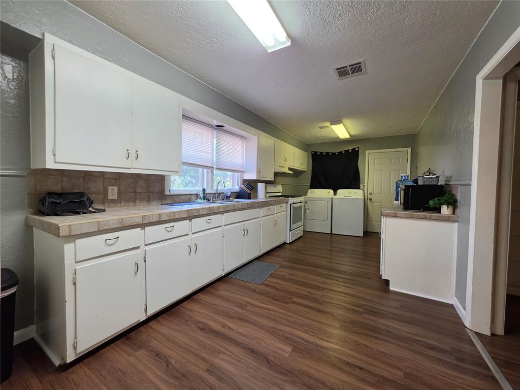 309 N Roosevelt Avenue