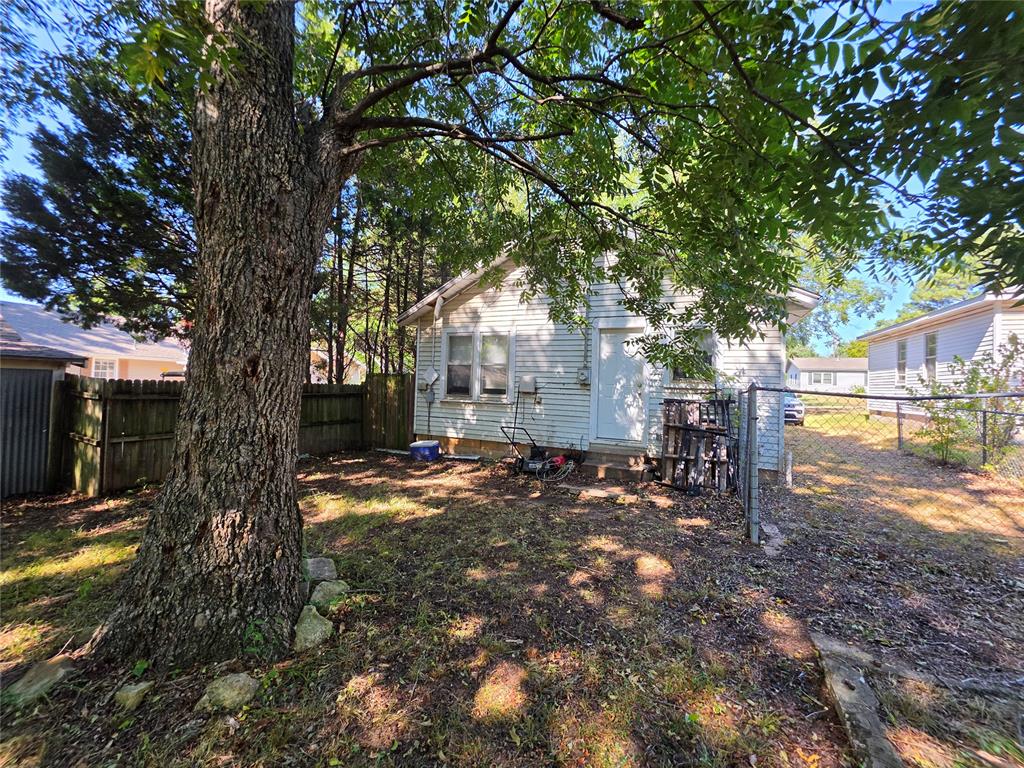 309 N Roosevelt Avenue
