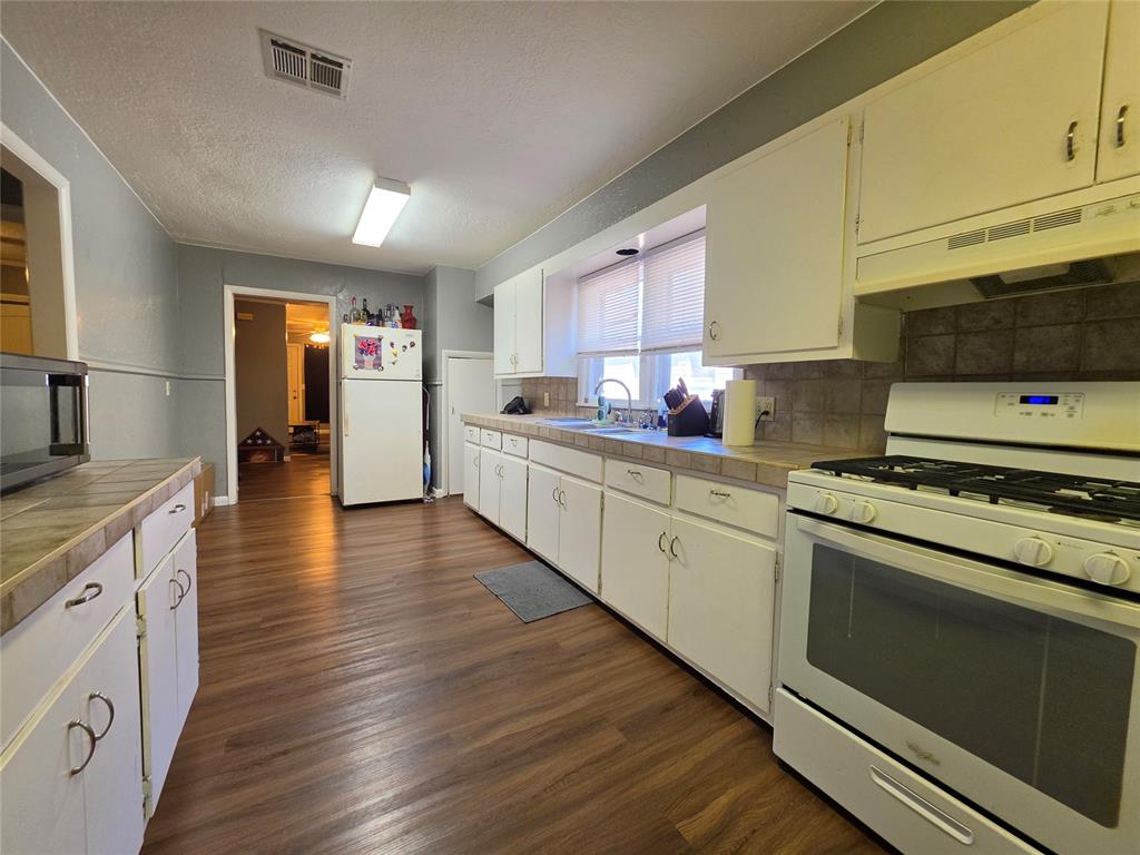 309 N Roosevelt Avenue