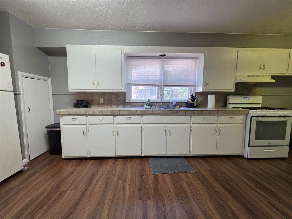 309 N Roosevelt Avenue