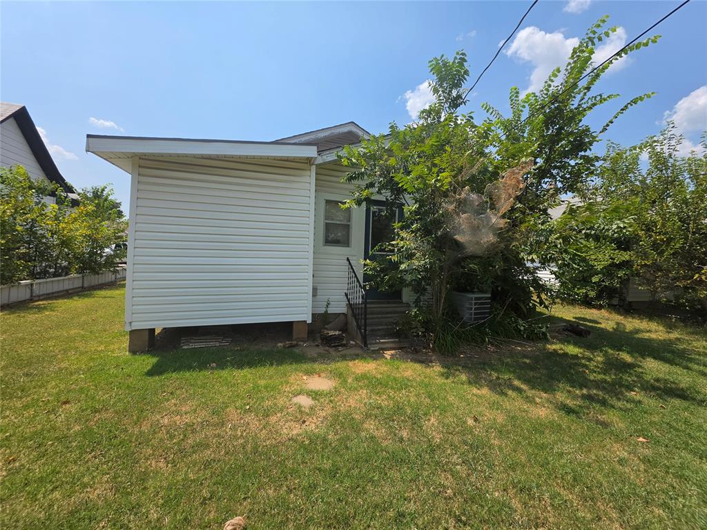 423 N Roosevelt Avenue