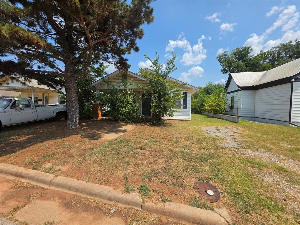 423 N Roosevelt Avenue