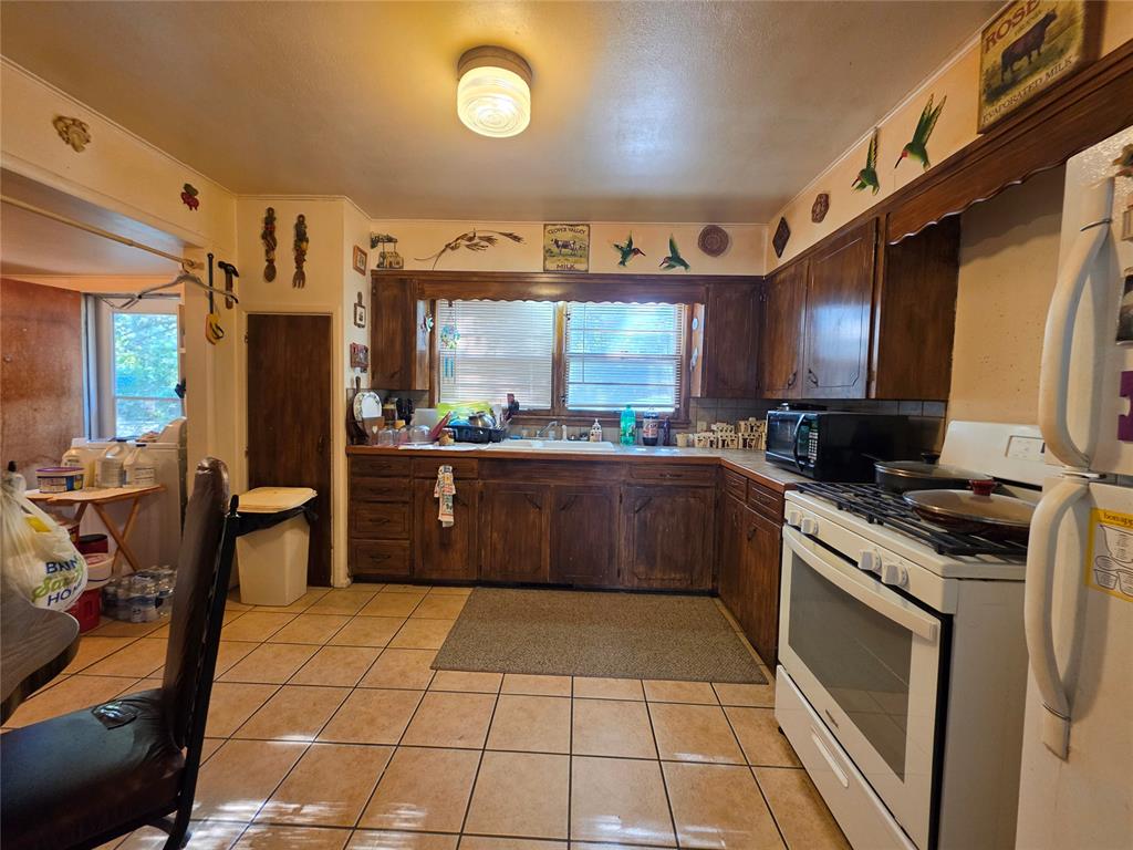 311 N Roosevelt Avenue
