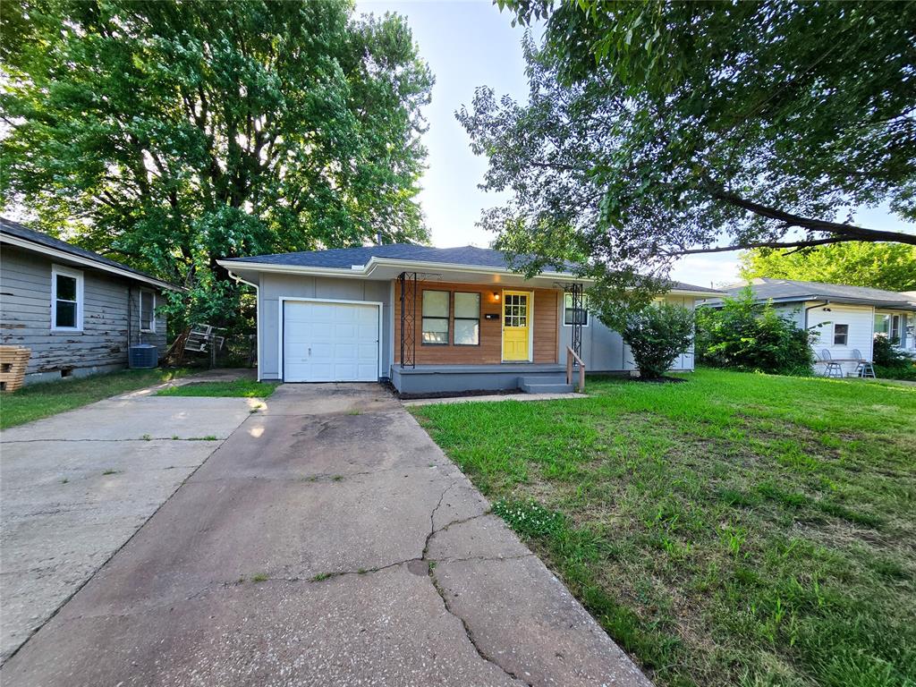 1413 N Sherry Lane