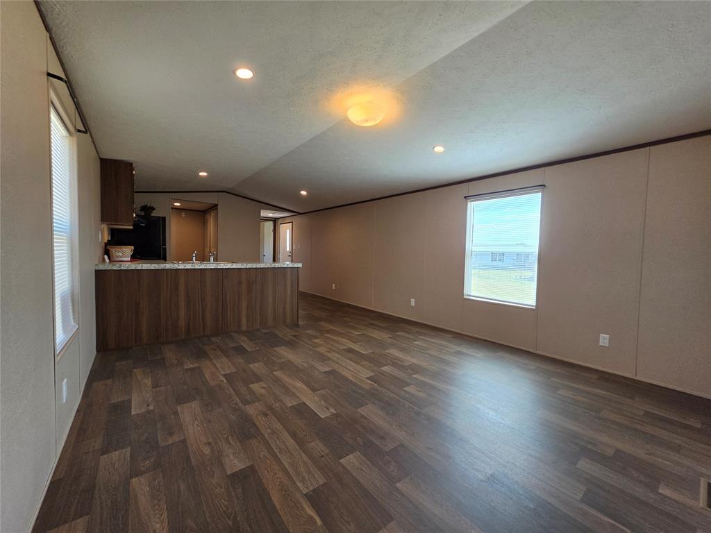 8607 N Bryan Road