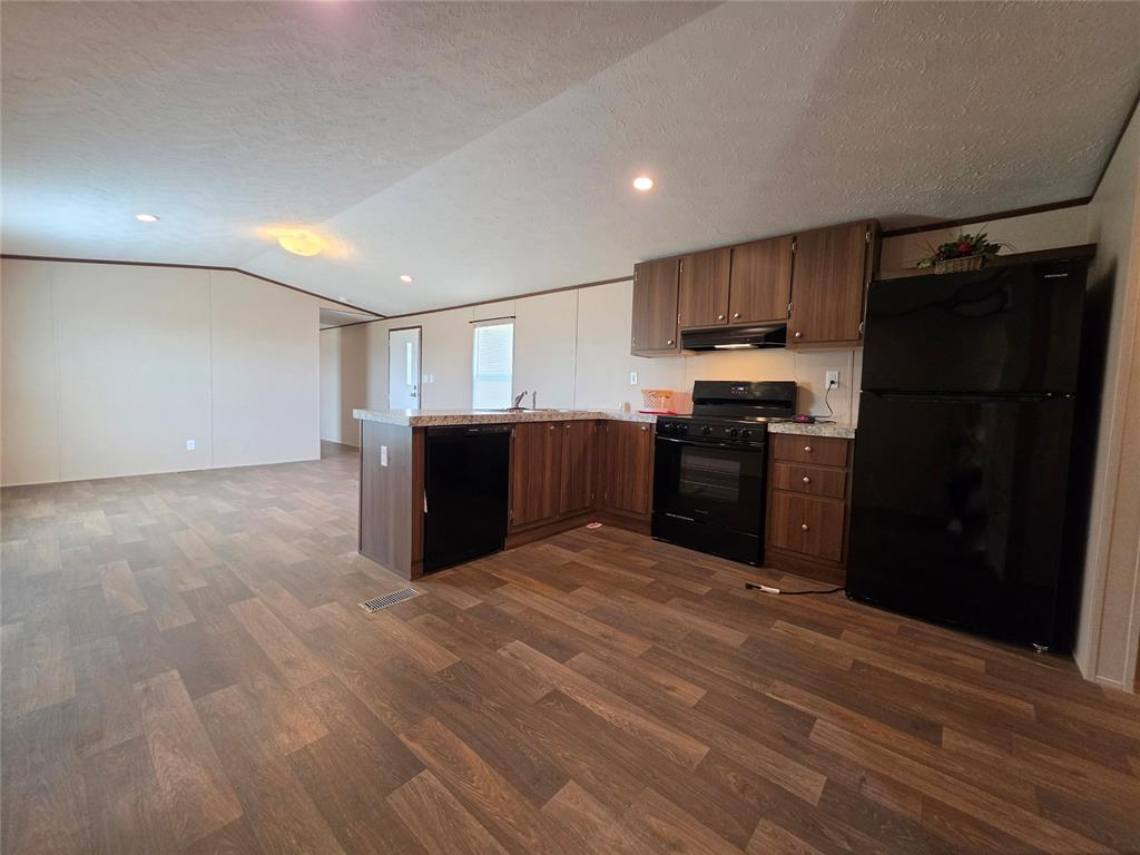 8607 N Bryan Road