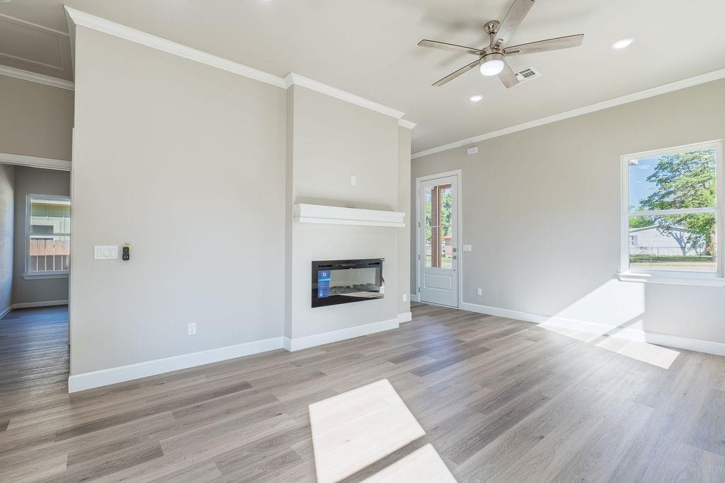 814 W Locust Street