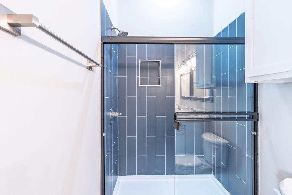 814 W Locust Street