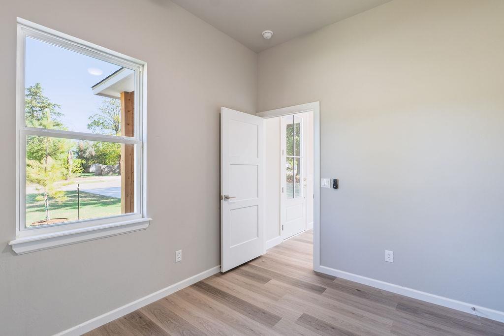 814 W Locust Street