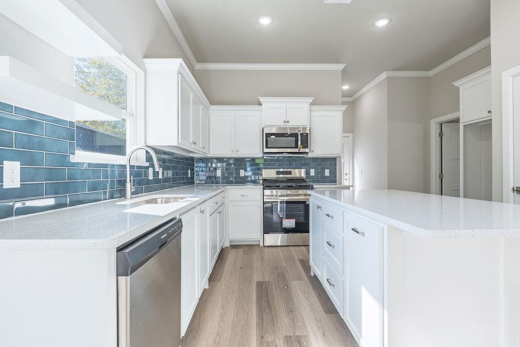 814 W Locust Street