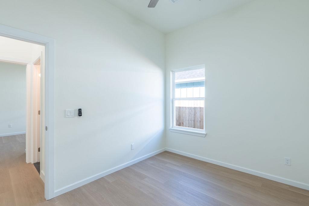 820 W Locust Street