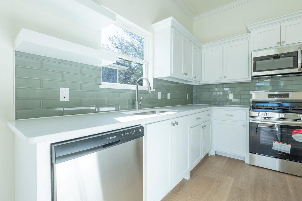 820 W Locust Street