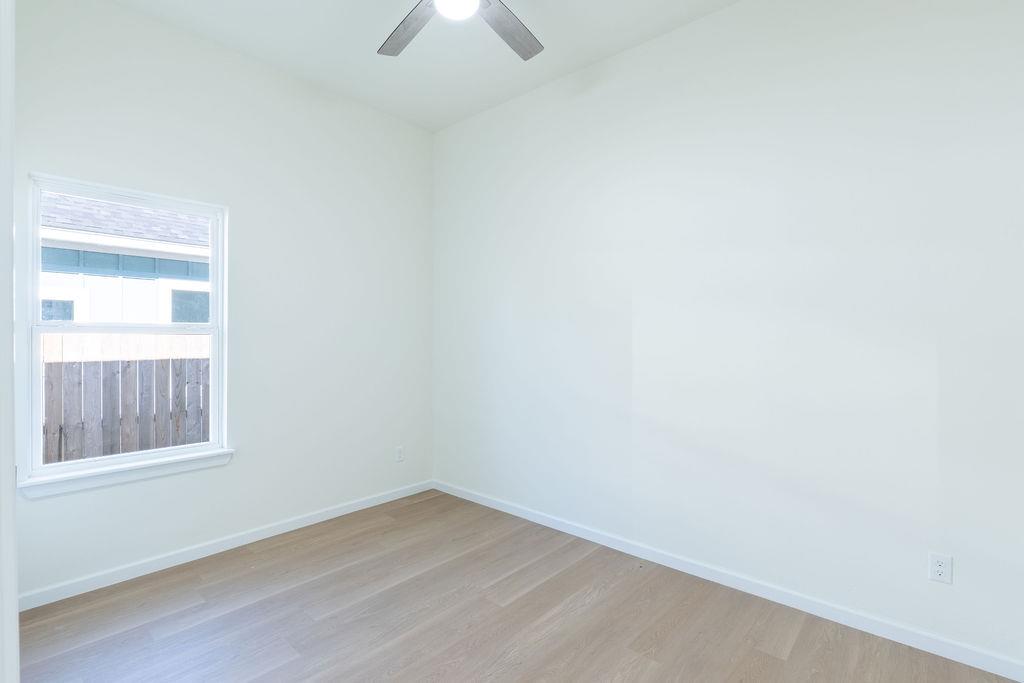 820 W Locust Street