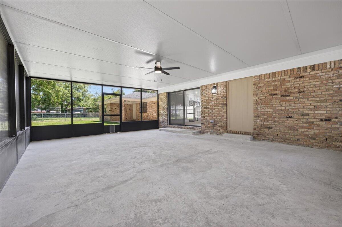 1467 Live Oak Street