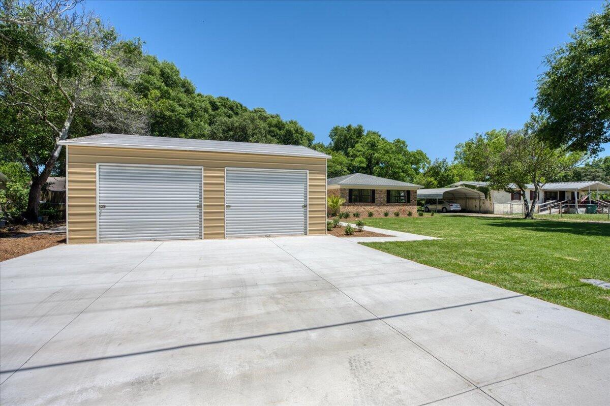 1467 Live Oak Street