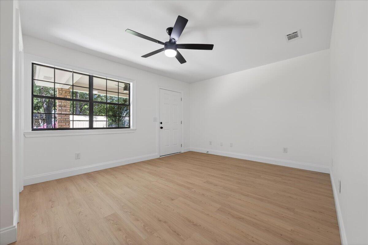1467 Live Oak Street
