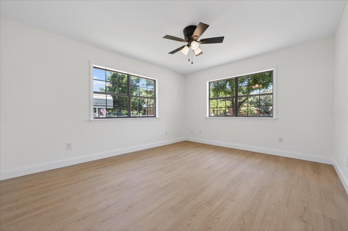 1467 Live Oak Street
