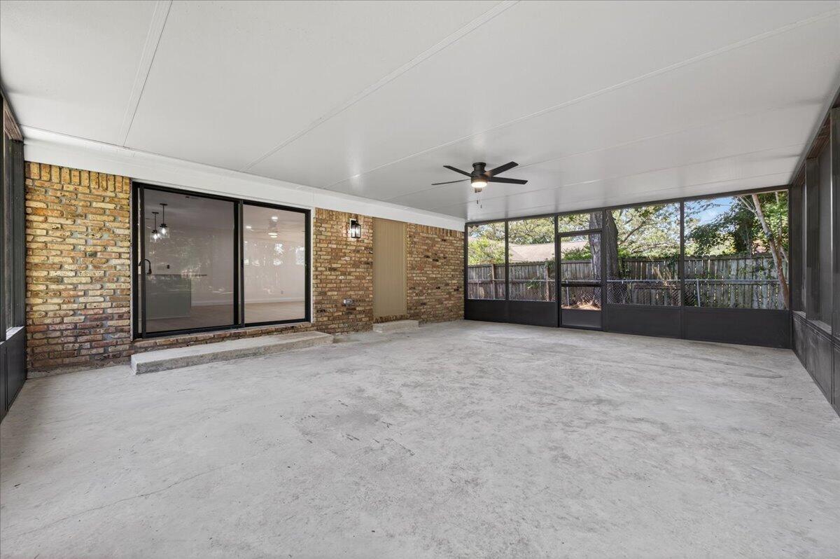 1467 Live Oak Street