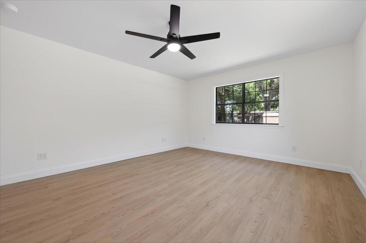 1467 Live Oak Street