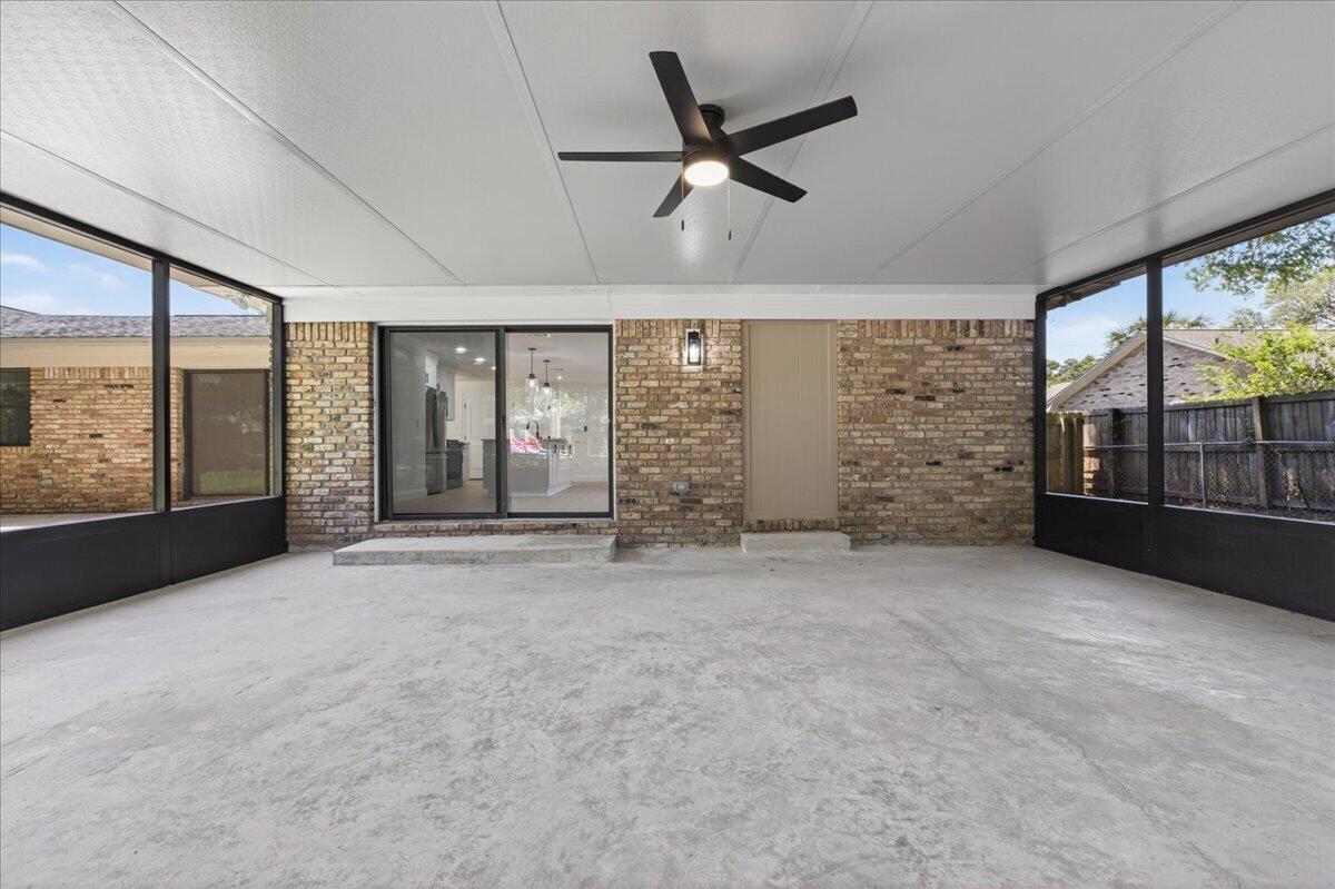 1467 Live Oak Street