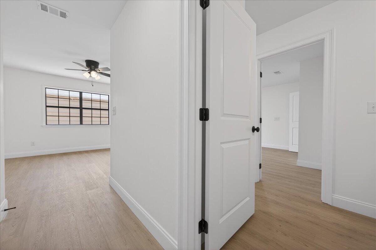 1467 Live Oak Street