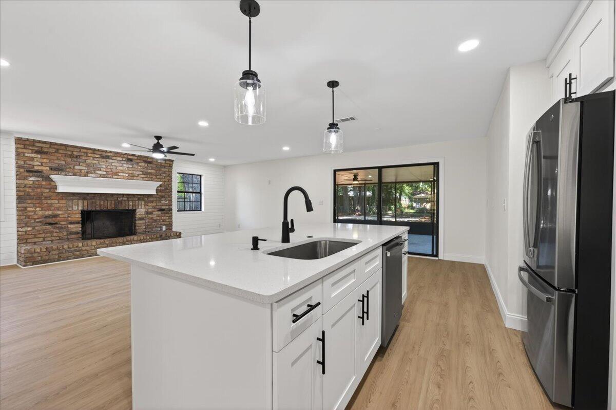 1467 Live Oak Street