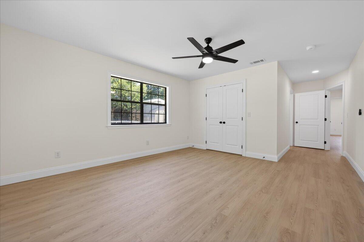 1467 Live Oak Street