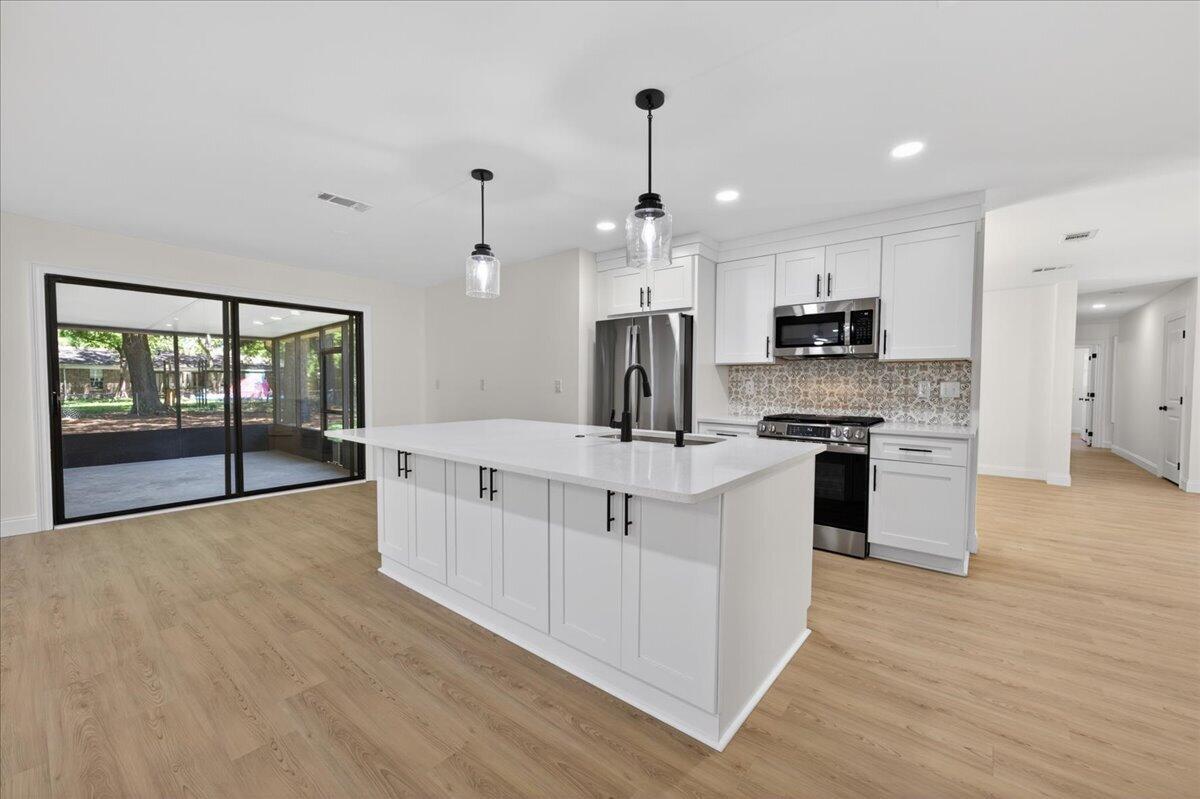 1467 Live Oak Street