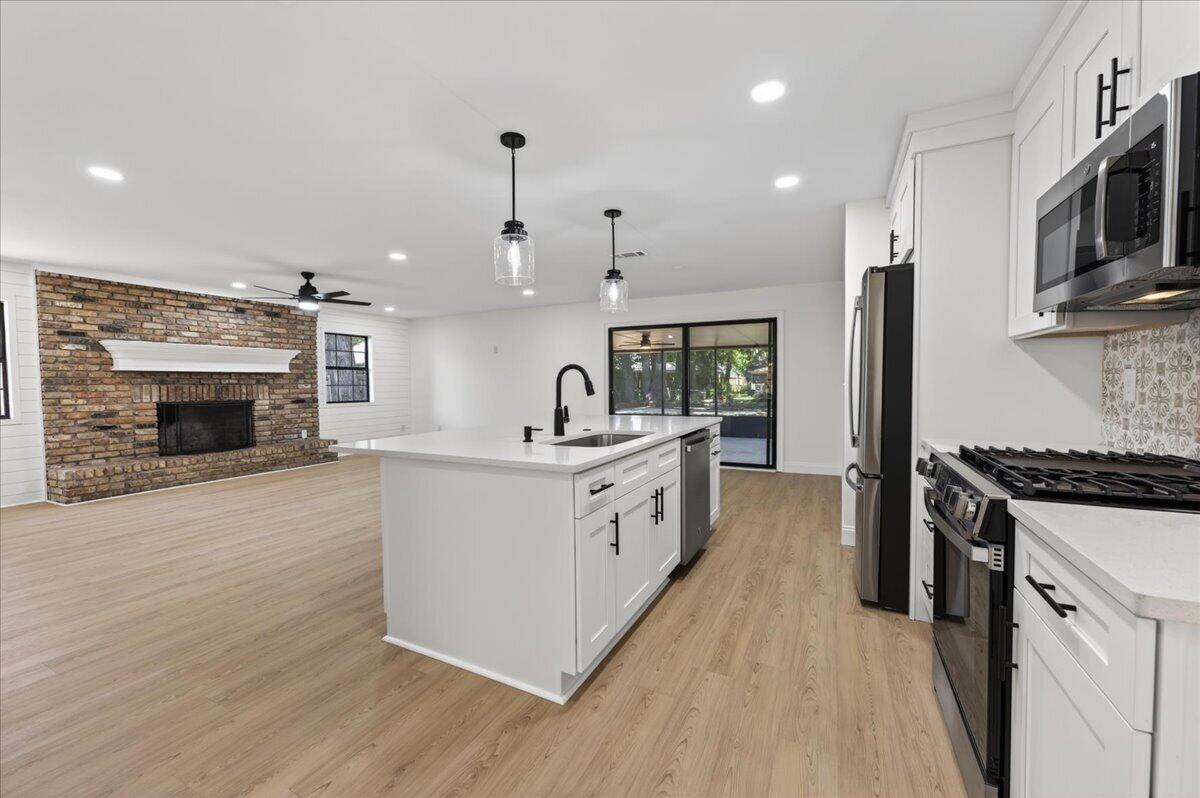 1467 Live Oak Street