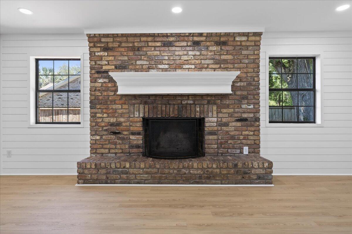 1467 Live Oak Street