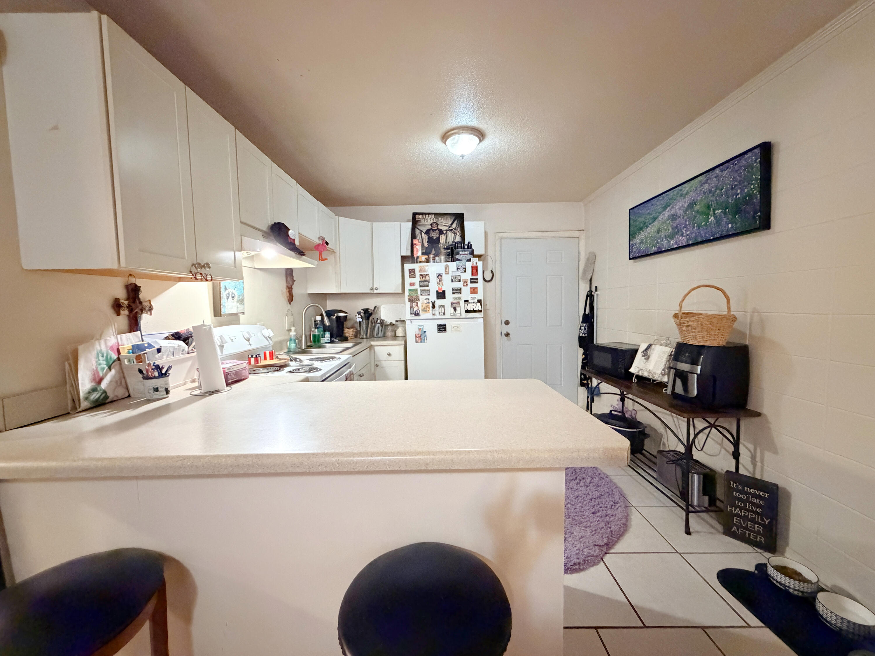 210 NW Dates Avenue