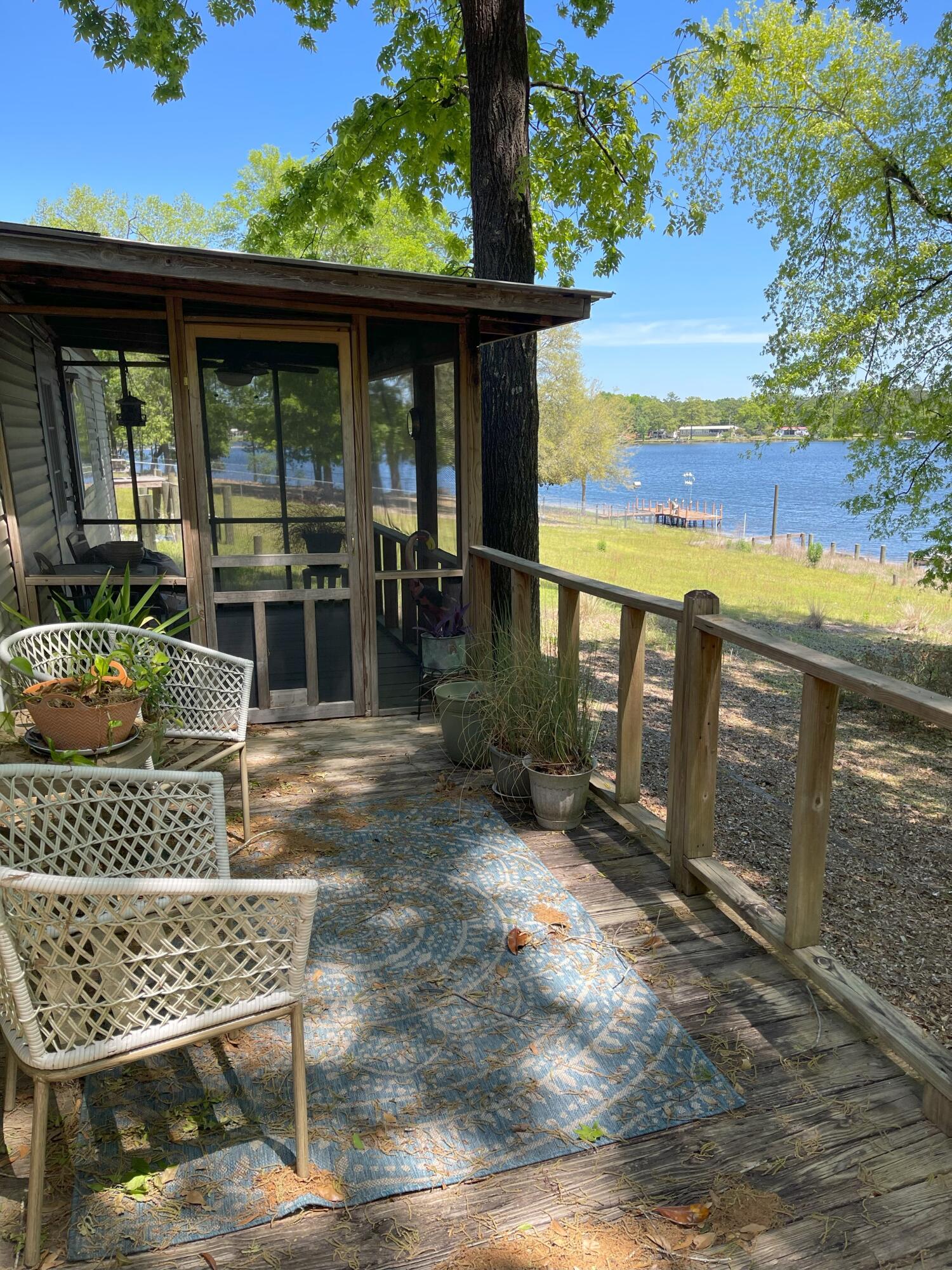 229 Kings Lake Boulevard, DeFuniak Springs