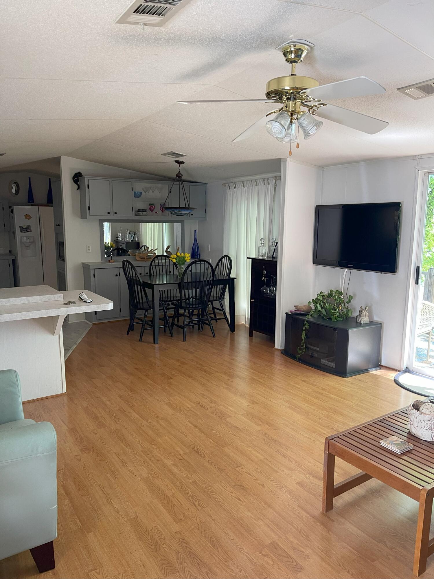 229 Kings Lake Boulevard, DeFuniak Springs