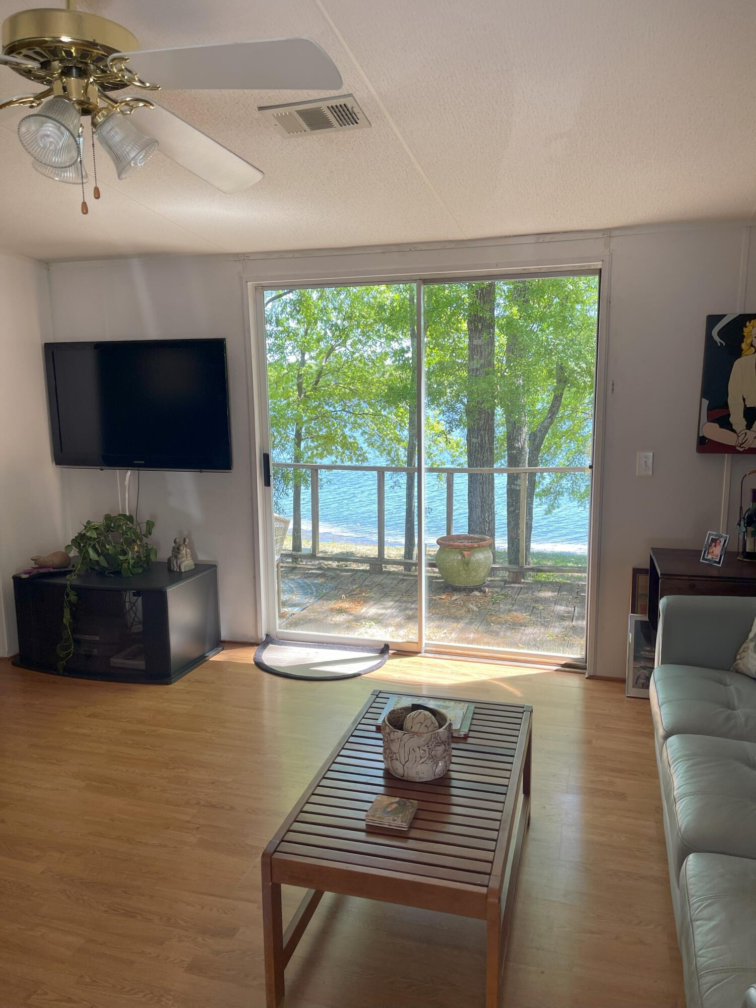 229 Kings Lake Boulevard, DeFuniak Springs