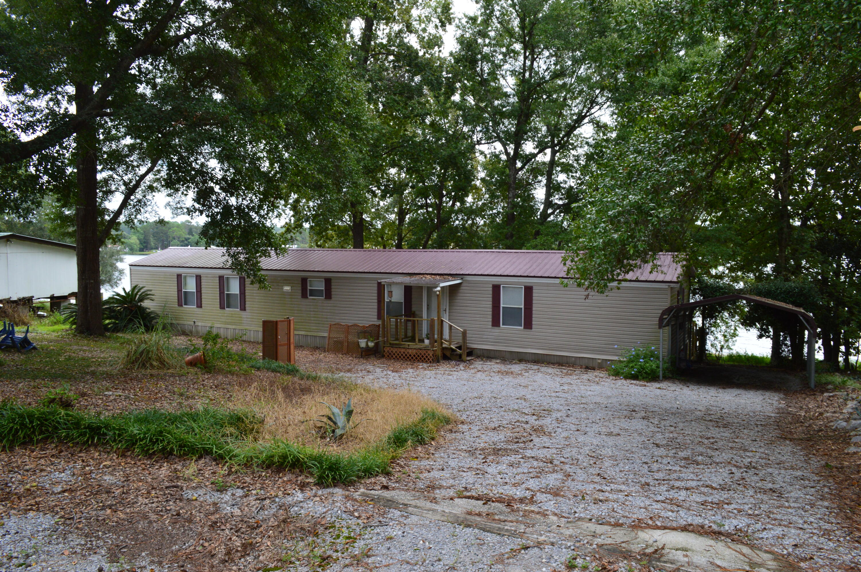 229 Kings Lake Boulevard, DeFuniak Springs