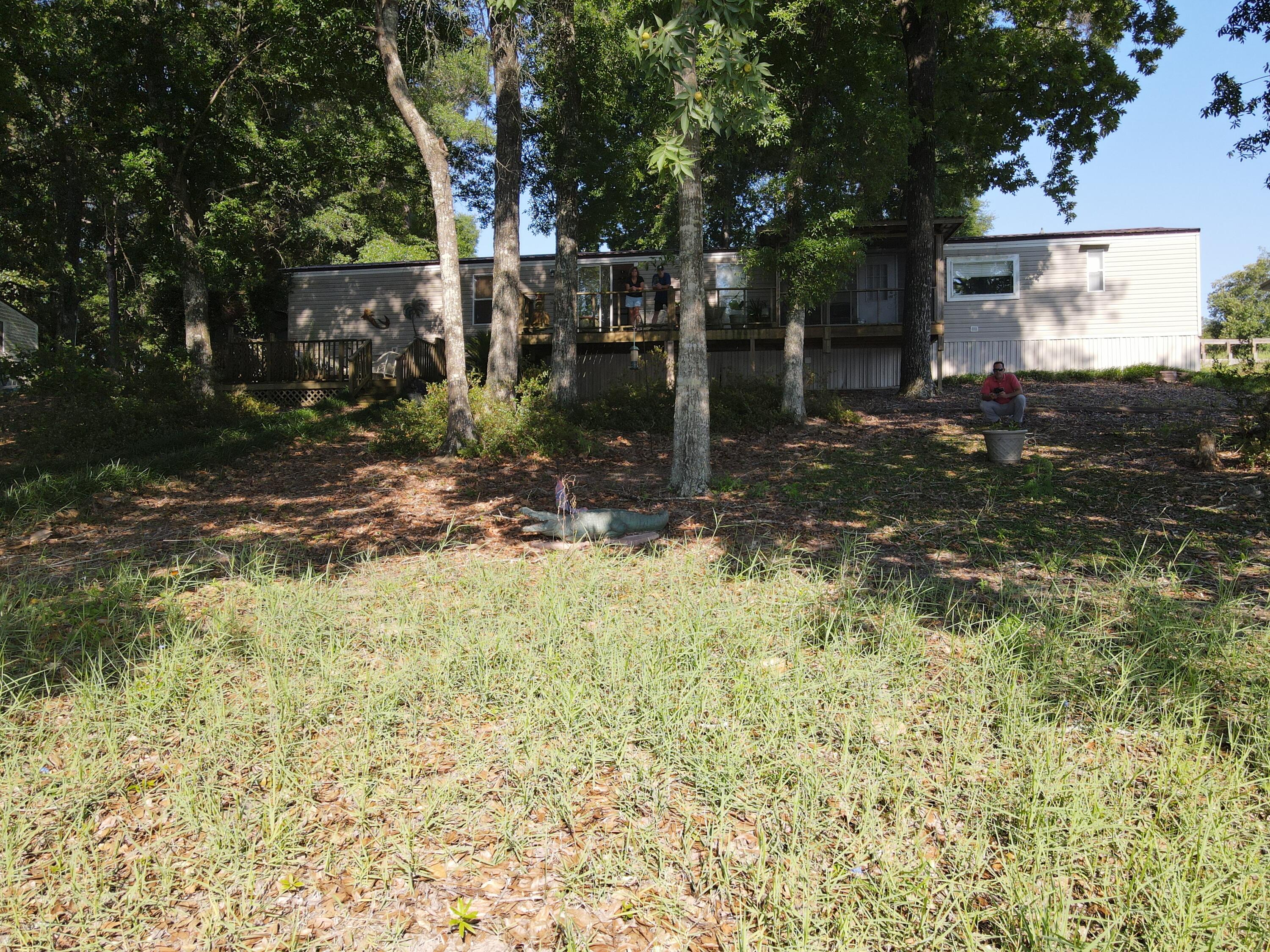 229 Kings Lake Boulevard, DeFuniak Springs