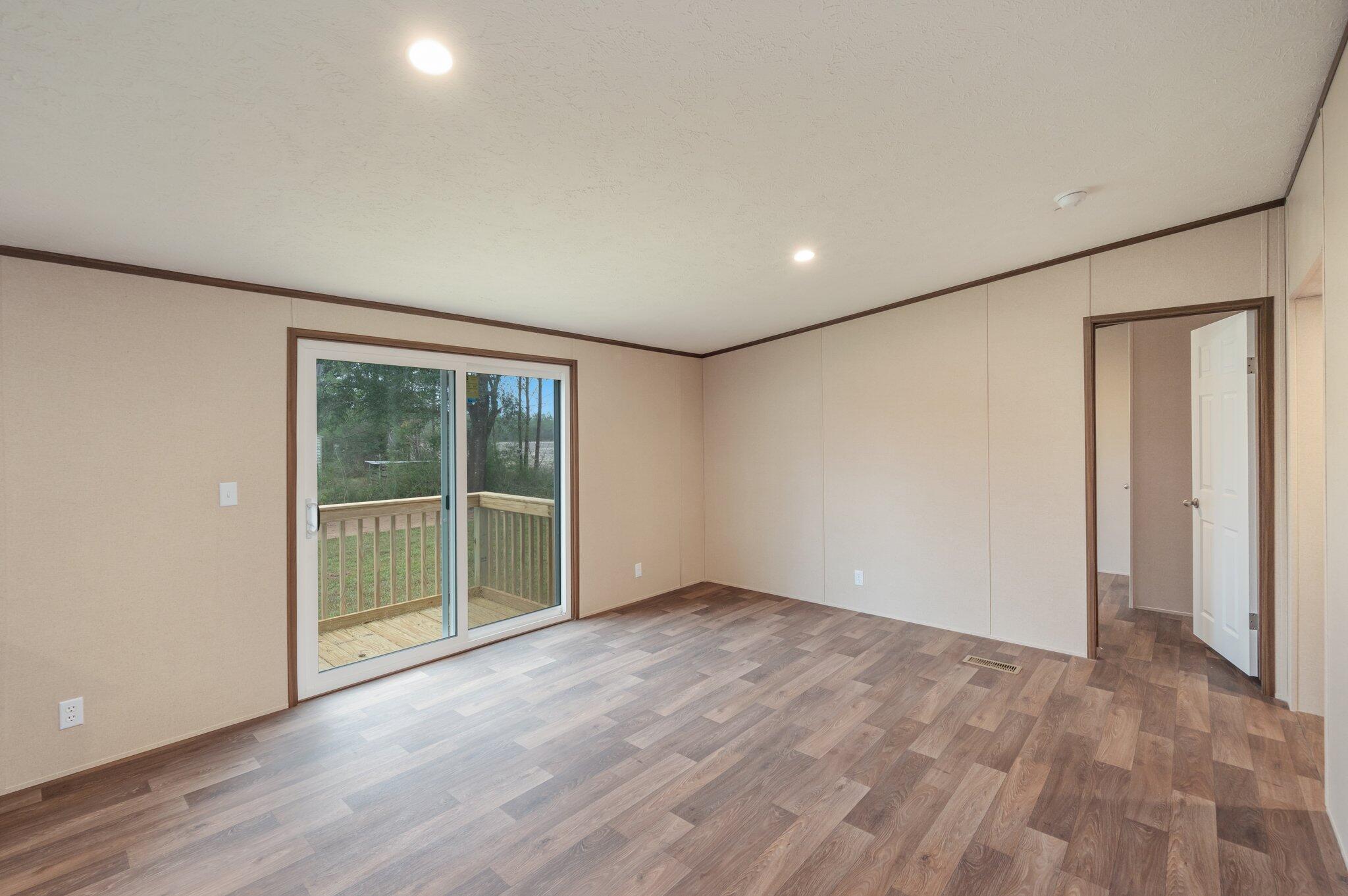 143 W Snowdrop Street, DeFuniak Springs