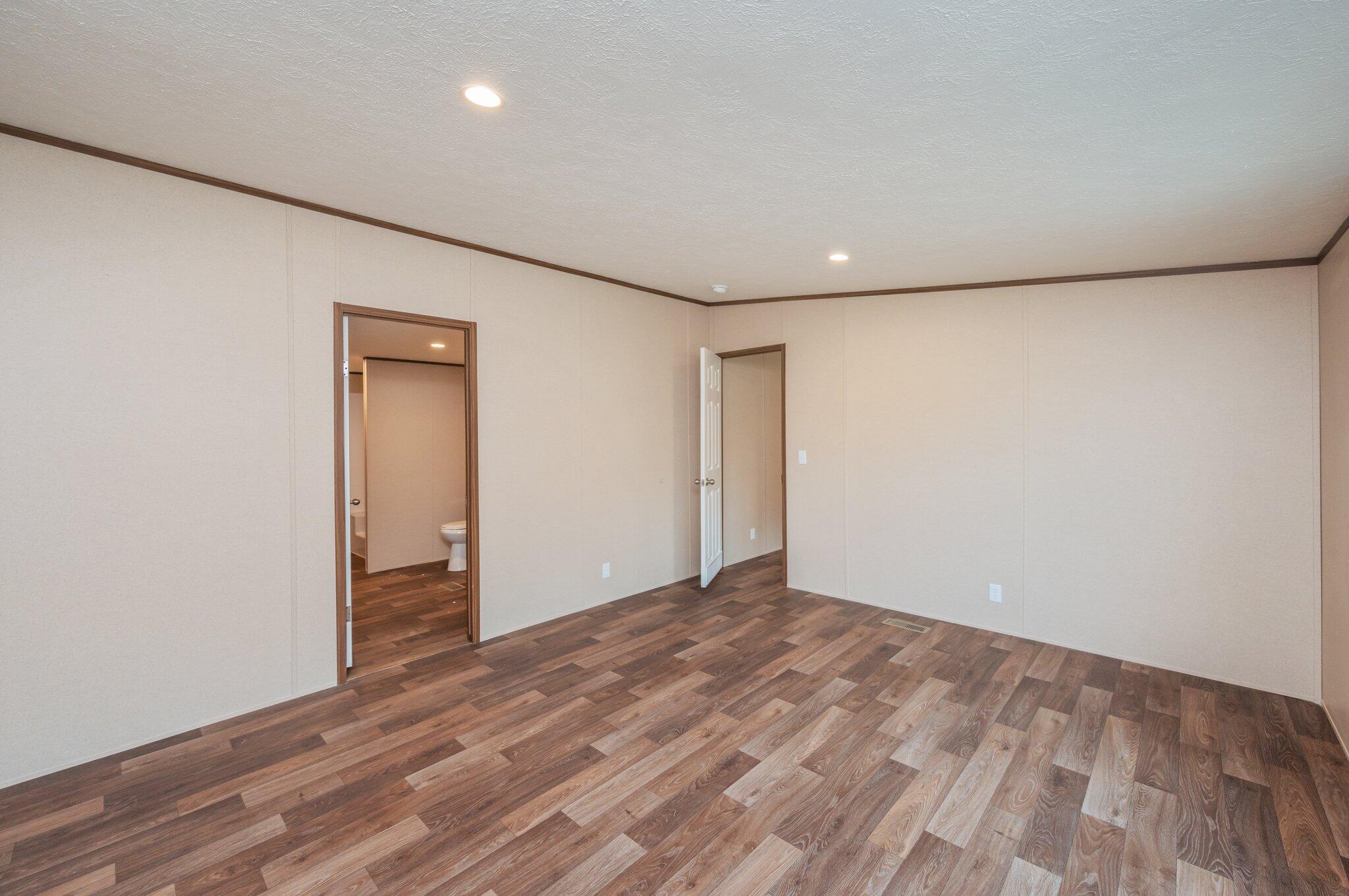 143 W Snowdrop Street, DeFuniak Springs